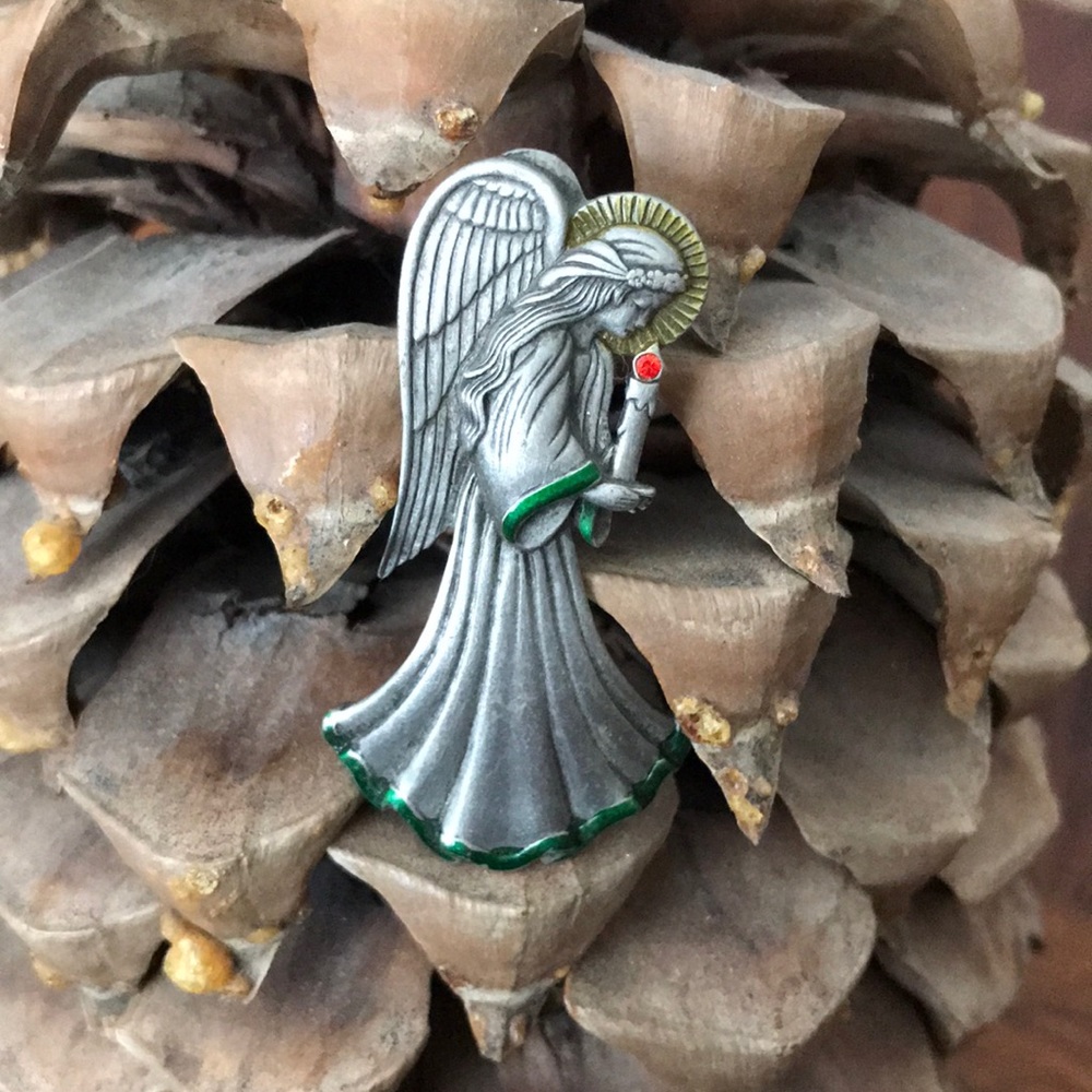 Brooch